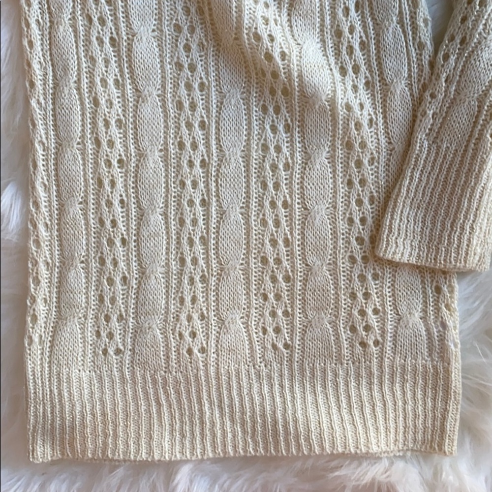 KNITTED TOP